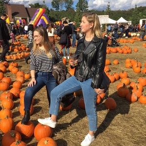 Meet your Posher, Courtney